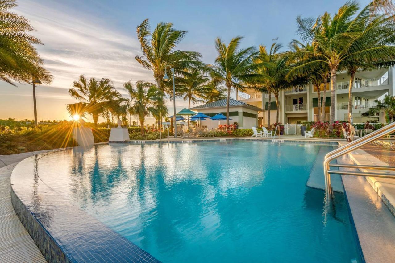 Courtyard By Marriott Faro Blanco Resort Marathon Esterno foto