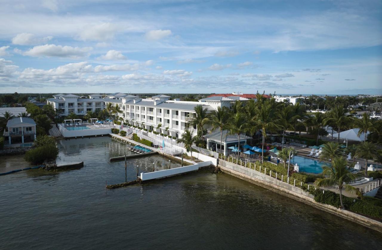 Courtyard By Marriott Faro Blanco Resort Marathon Esterno foto