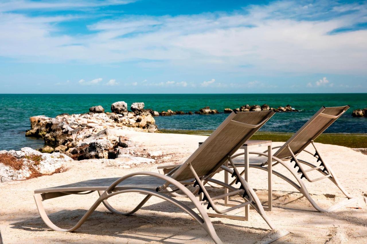 Courtyard By Marriott Faro Blanco Resort Marathon Esterno foto