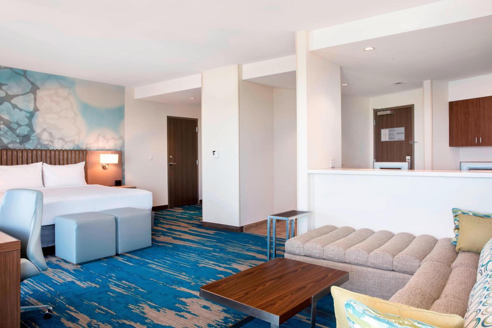 Courtyard By Marriott Faro Blanco Resort Marathon Esterno foto