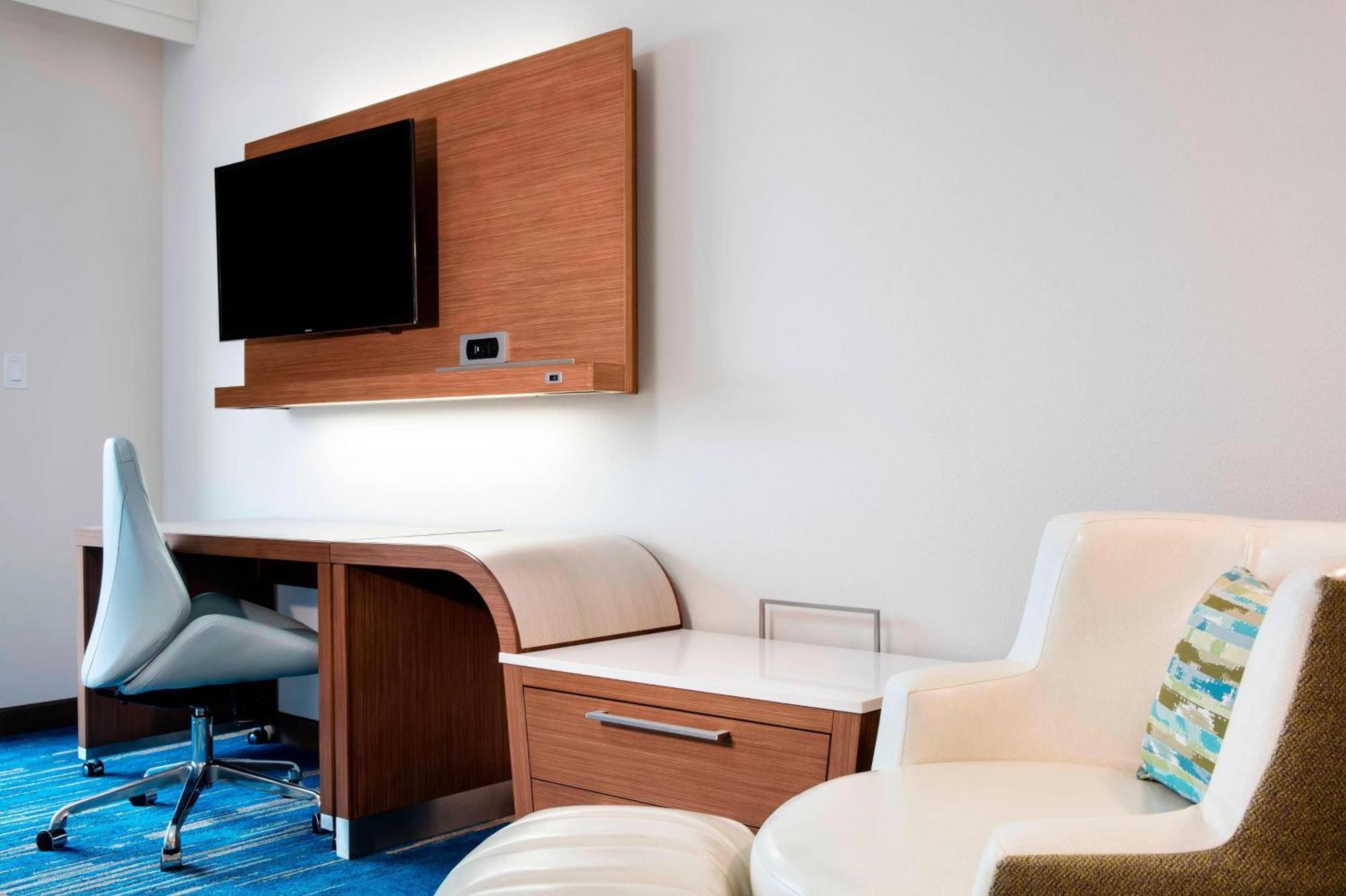Courtyard By Marriott Faro Blanco Resort Marathon Esterno foto