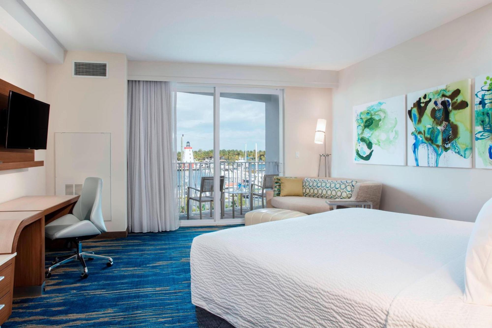 Courtyard By Marriott Faro Blanco Resort Marathon Esterno foto