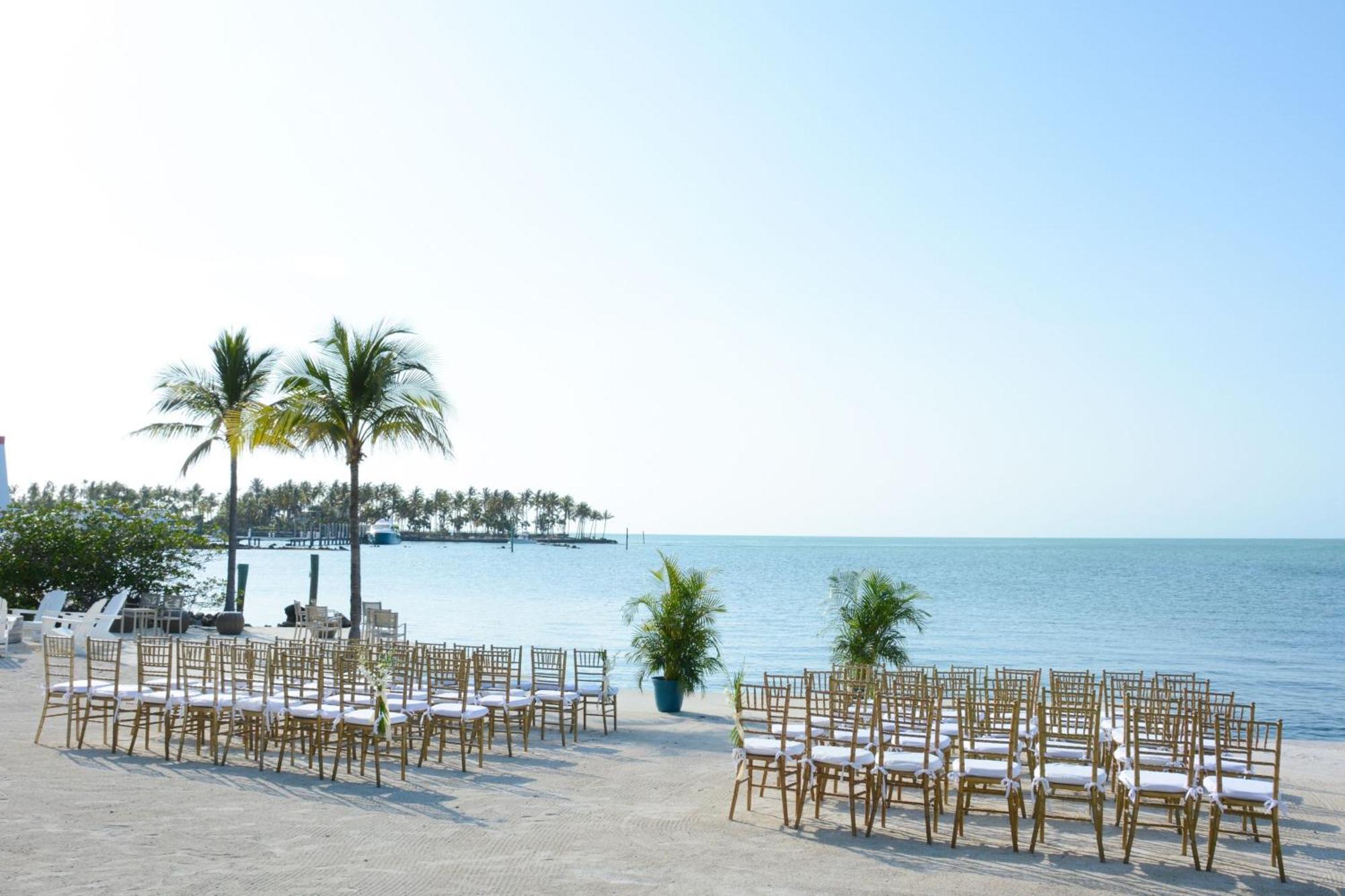 Courtyard By Marriott Faro Blanco Resort Marathon Esterno foto