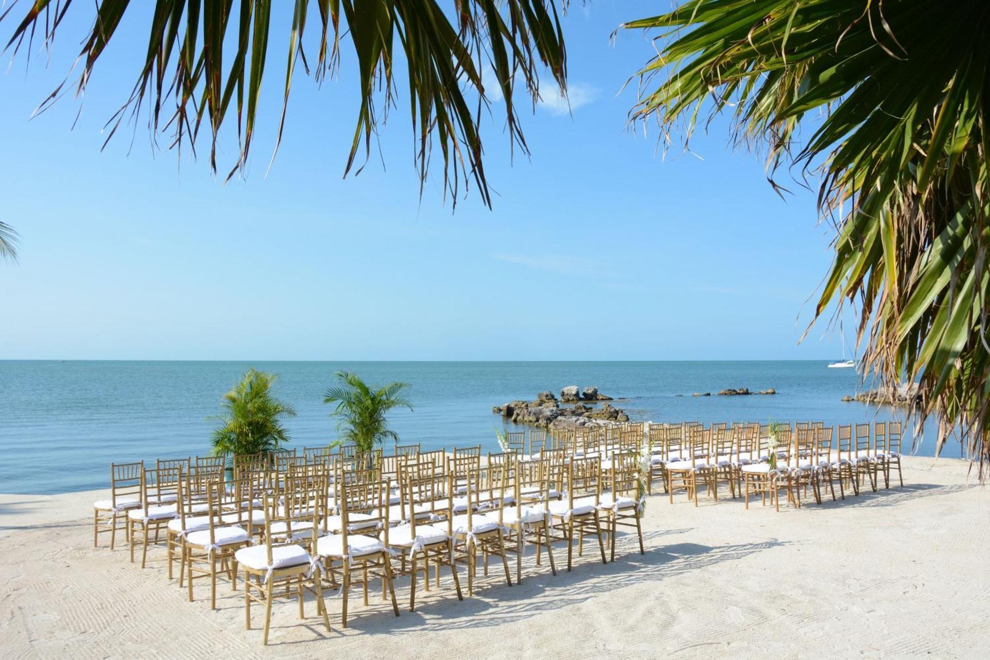 Courtyard By Marriott Faro Blanco Resort Marathon Esterno foto