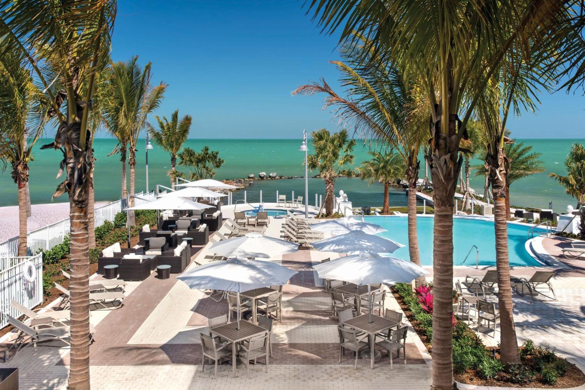 Courtyard By Marriott Faro Blanco Resort Marathon Esterno foto